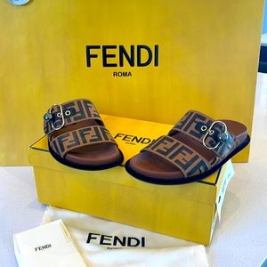 Fendi Logo Slip -On Sandals